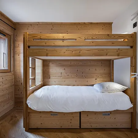 4* Avec Balcon, Parking, Et Casier A - 1650 - Fr-1-563-15 * Courchevel