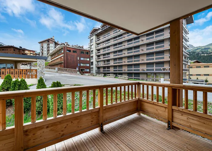 Moderne A Courchevel, Pres Des Pistes - Fr-1-563-15 Daire *